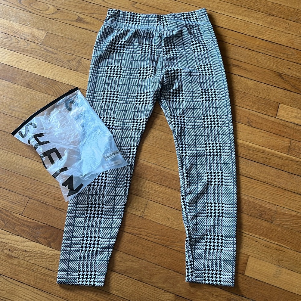 NWT black and white plaid leggings